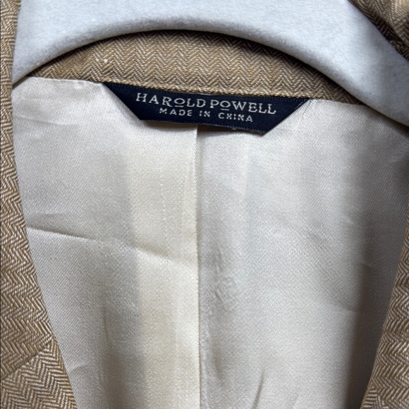 Harold Powell Tan Sport Coat with Notched Lapels - Picture 2 of 5